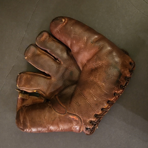 VINTAGE 1950'S SPAULDING MIT - Picture 2 of 2